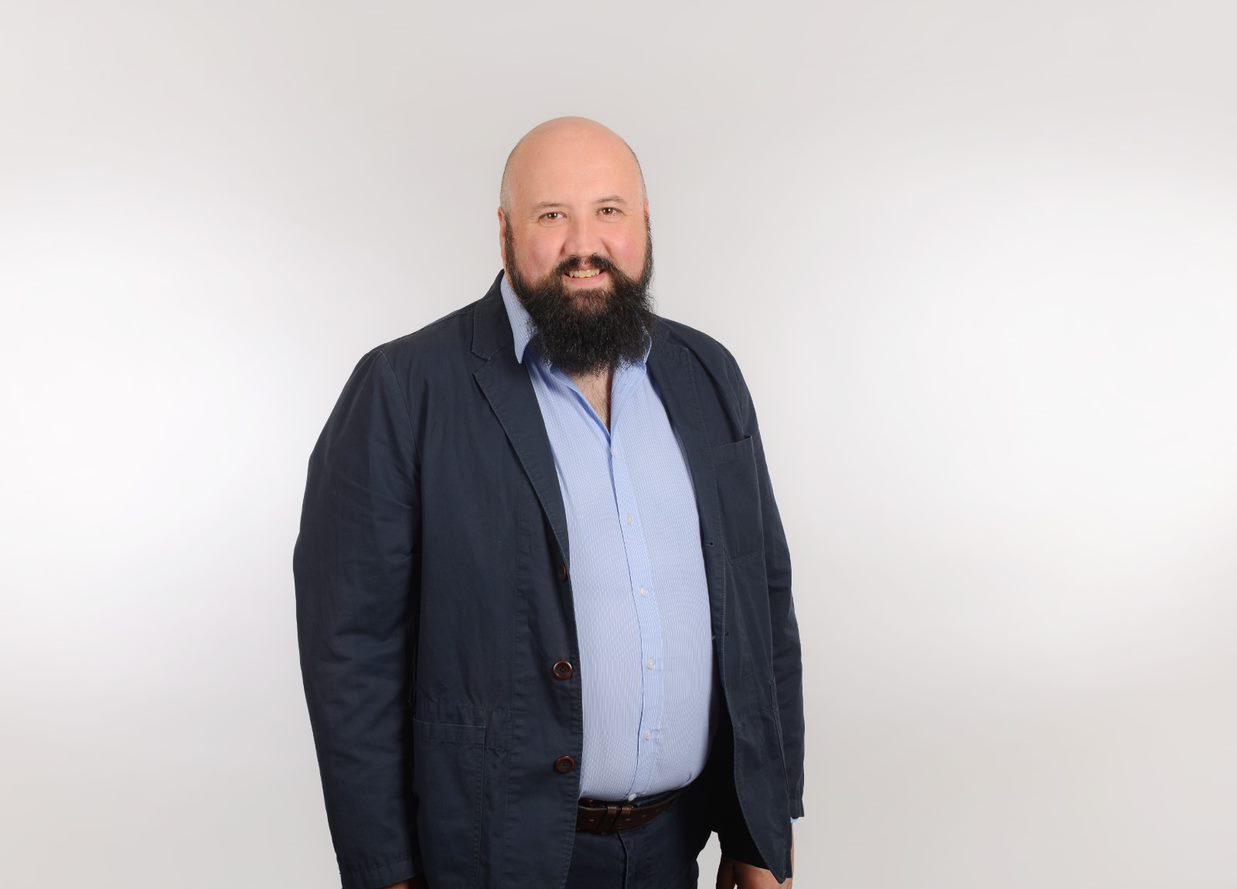 Rob Rowlands headshot