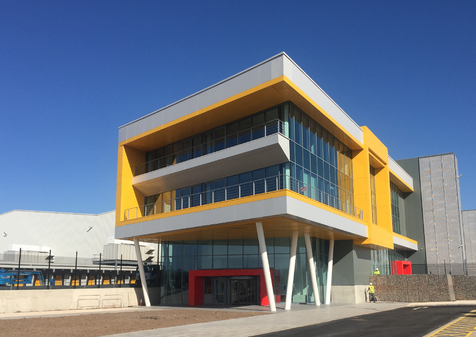 dhl 4_Websize (2).png