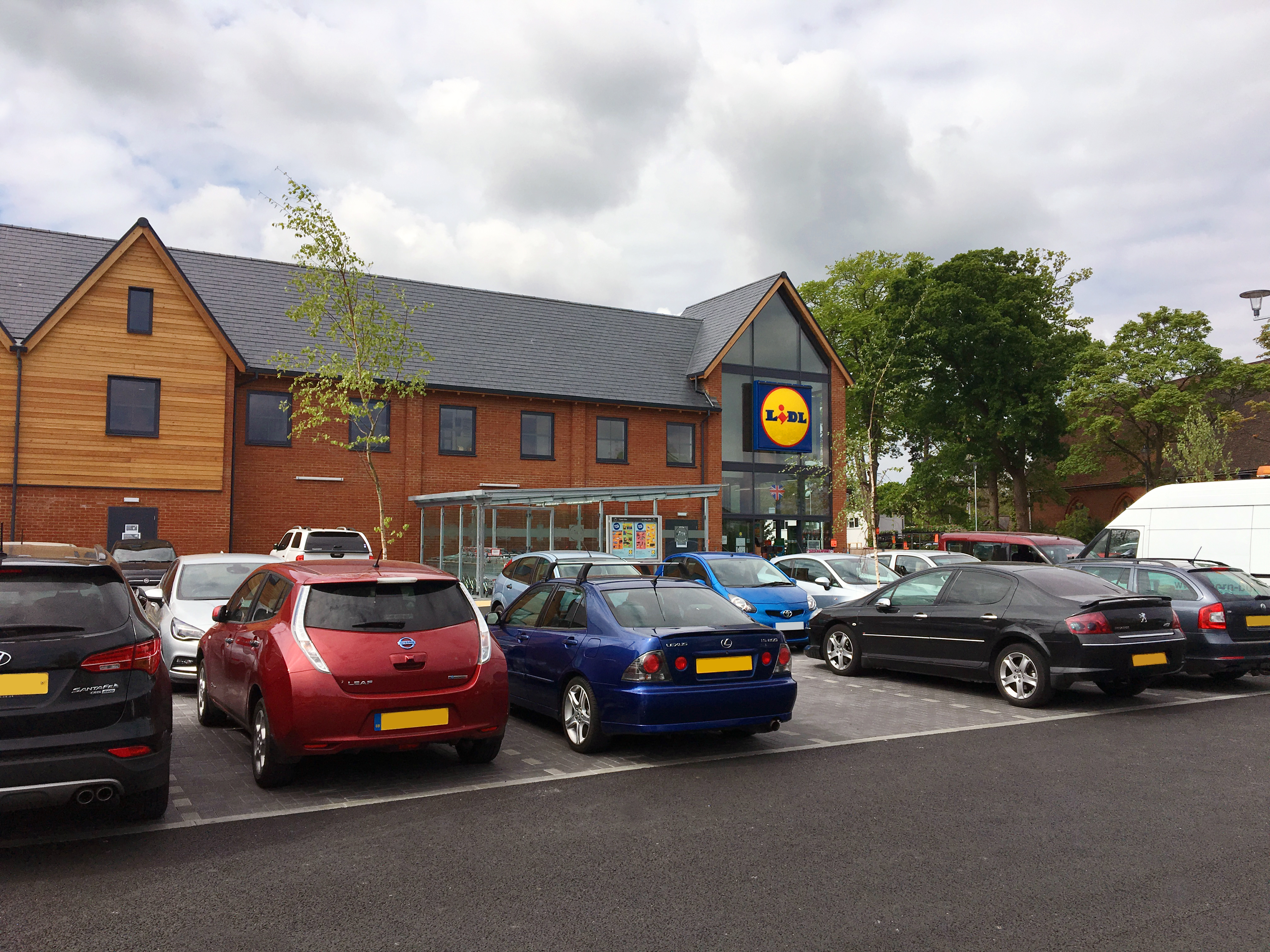 We advised Lidl on the development of the St John’s Street public car park to provide a new Lidl foodstore, including the preparation and submission of the planning application and undertaking negotiations with the planning authority. 