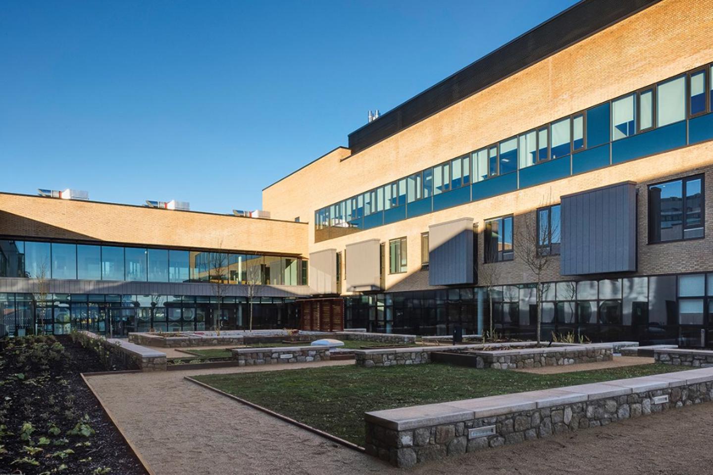 Schueco Excellence Awards 2017 - Health Award.PNG