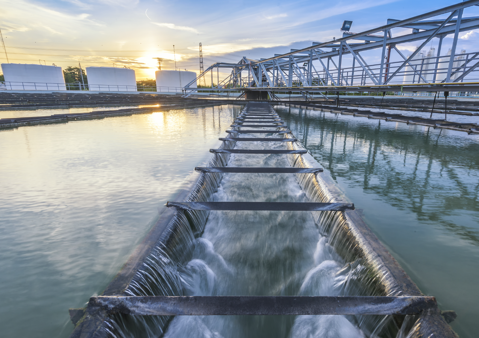 Large scale water management system