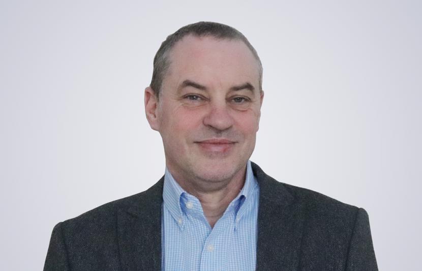 Steven Hall _Web Head shot.png