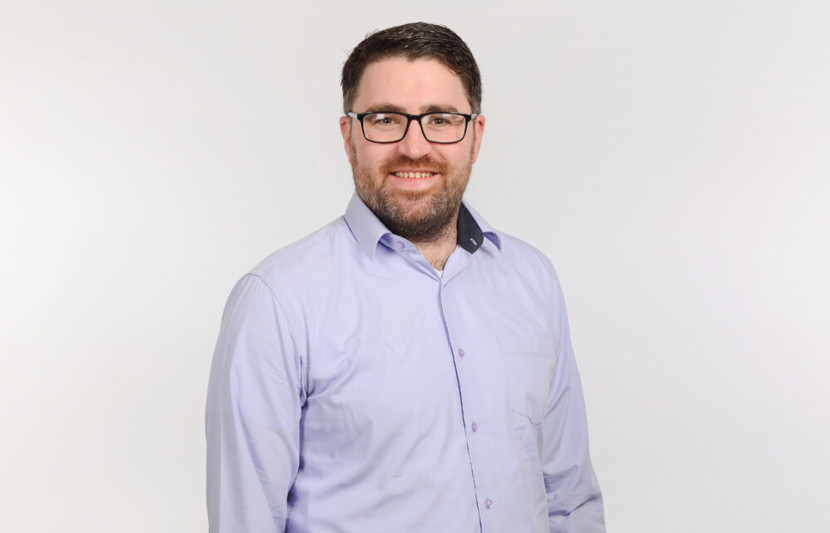 92421Bb3 92D7 4F37 A368 368853779A07