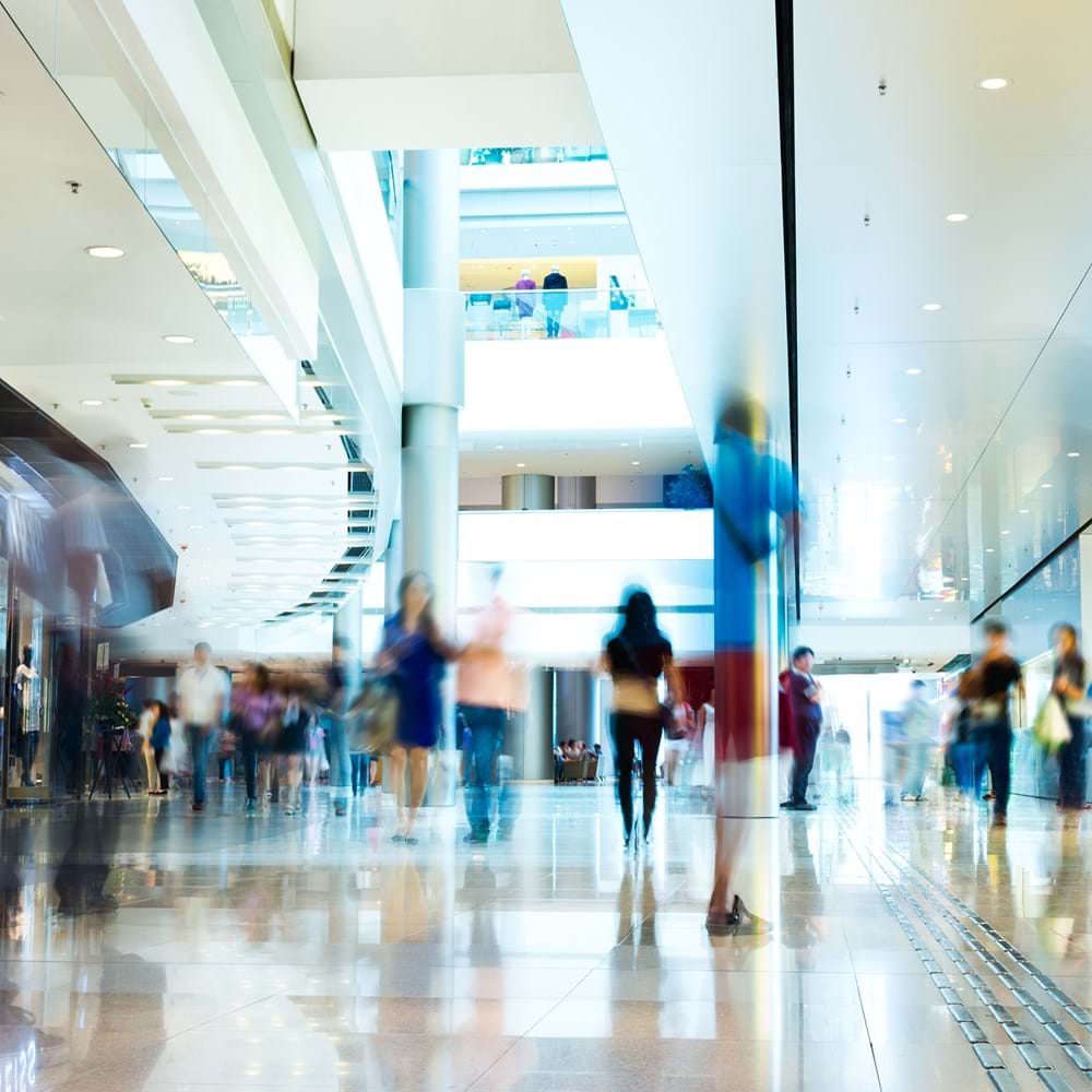 Motion image inside a retail shopping centre